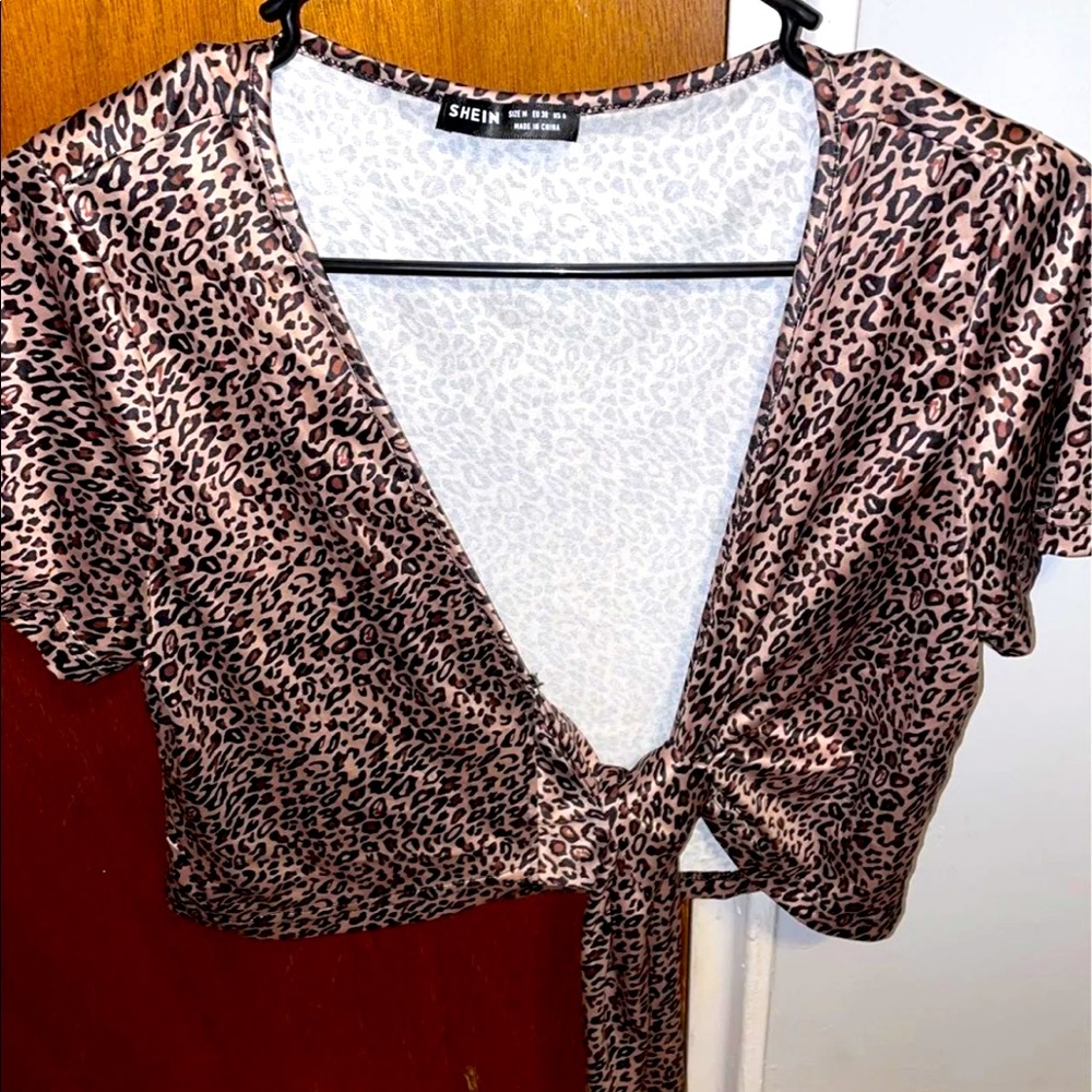 SHEIN cropped top cheetah